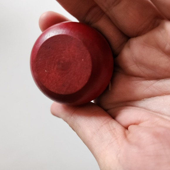 Vintage Black and Red Duncan‎ Genuine Junior Yo-Yo Tops - Wood EXCELLENT !! - Picture 5 of 5